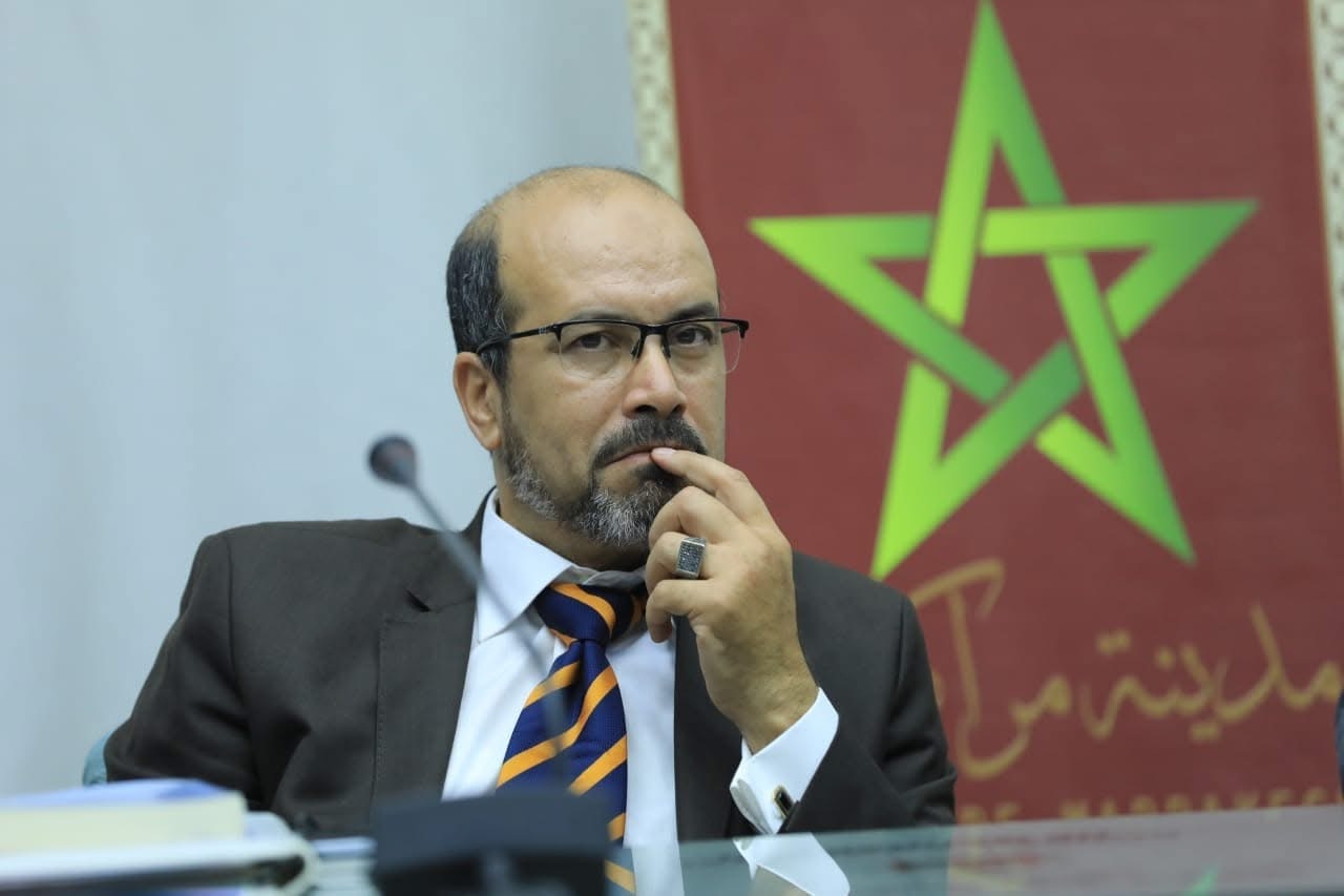 كلية الحقوق بمدينة قلعة السراغنة تحتفي بصدور كتاب 'سوسيولوجيا الإعلام والرقمنة' للباحث والإعلامي مصطفى غلمان