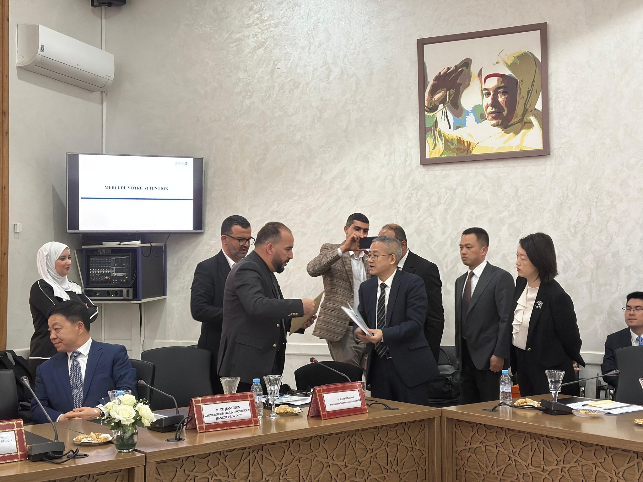 تجديد التوأمة والتعاون بين مدينة آسفي ومدينة Jingdezhen الصينية +صور