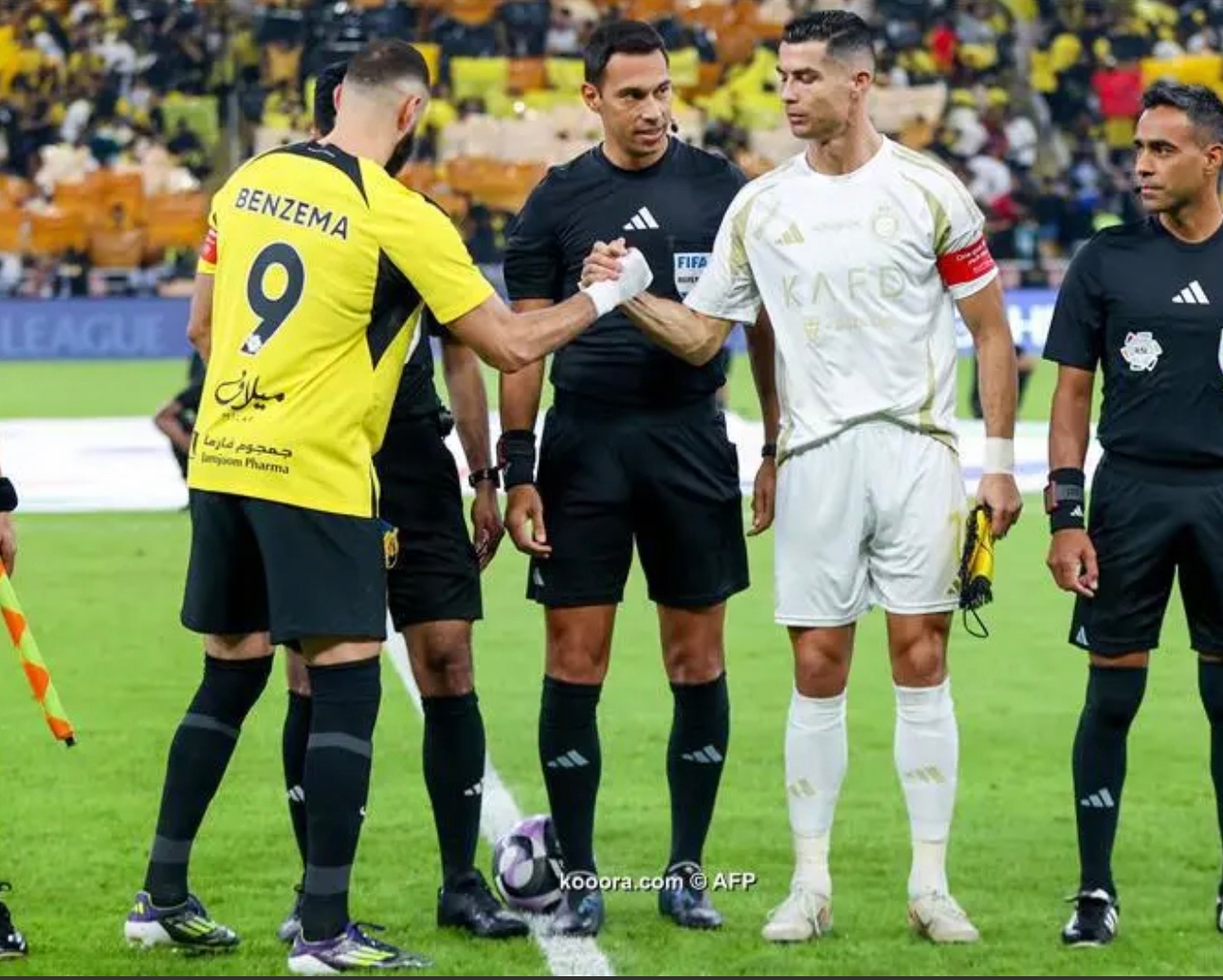 كلاسيكو النصر والاتحاد.. رونالدو في مواجهة بنزيما
