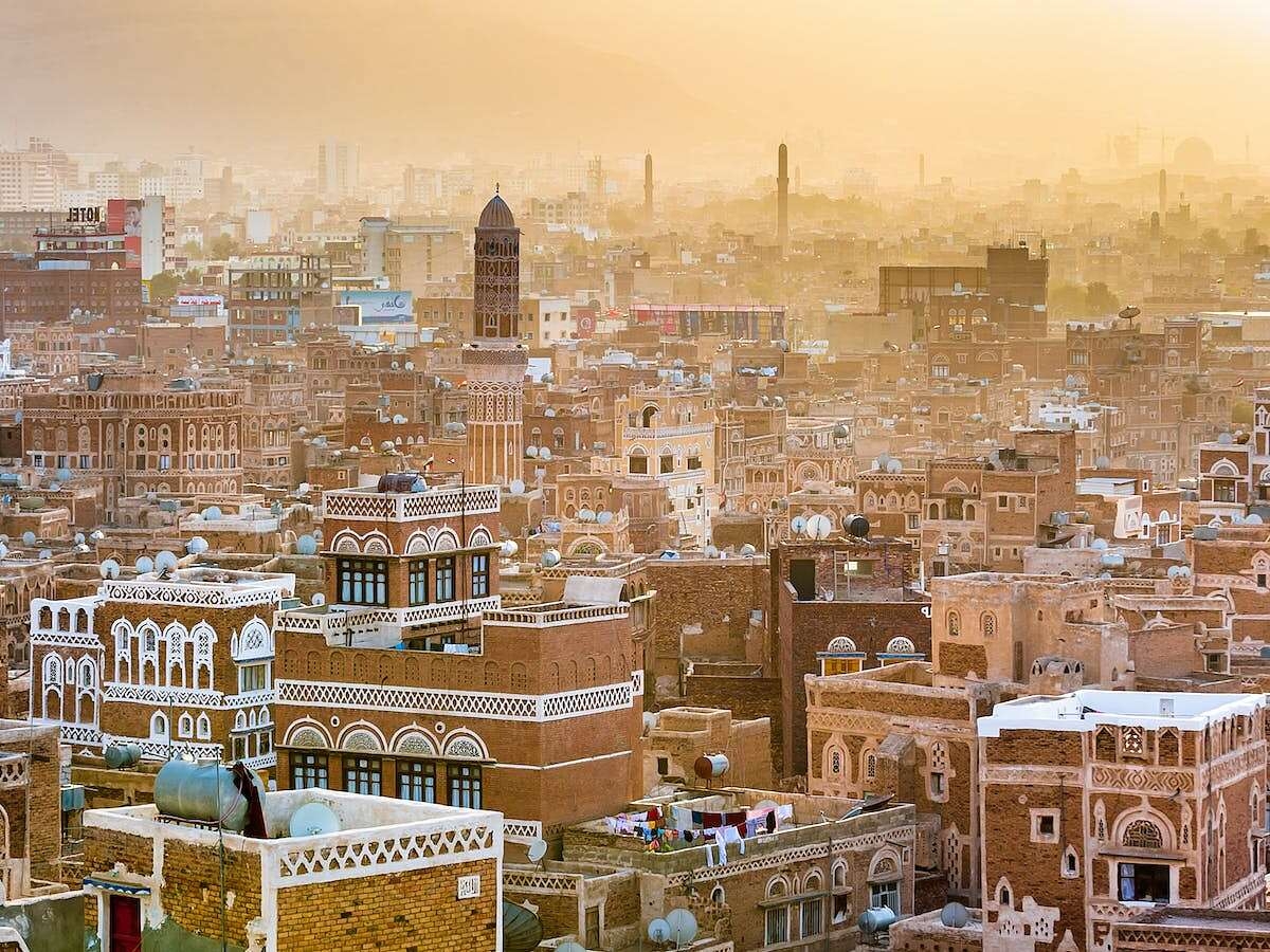 حلوى "شهيرة" في الأسواق اليمنية تحتوي على مادة مخدرة.. تحذير عاجل من هيئة المواصفات بصنعاء