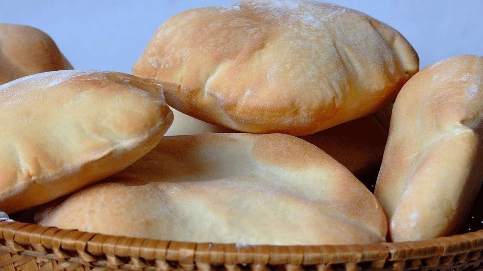 هل تأكل الخبز يوميًا؟: اكتشف ما قد يفعله بجسمك قبل فوات الأوان