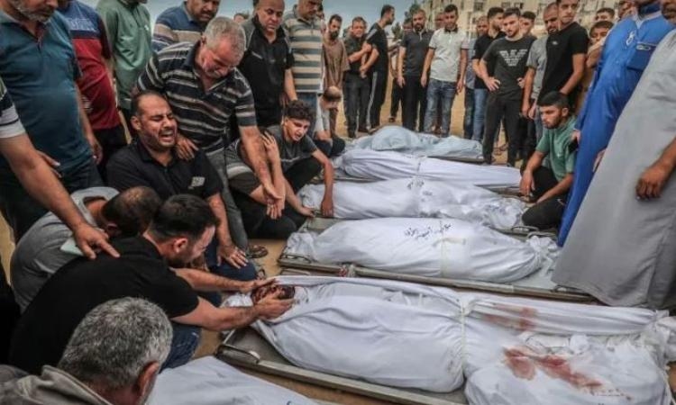 استشهاد 10 فلسطينيين في قصف الاحتلال الإسرائيلي لعدة مناطق بقطاع غزة