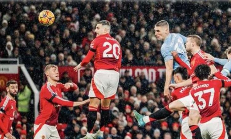 مانشستر يونايتد يسعى لاستعادة الثقة أمام بورنموث فى الدوري الإنجليزي