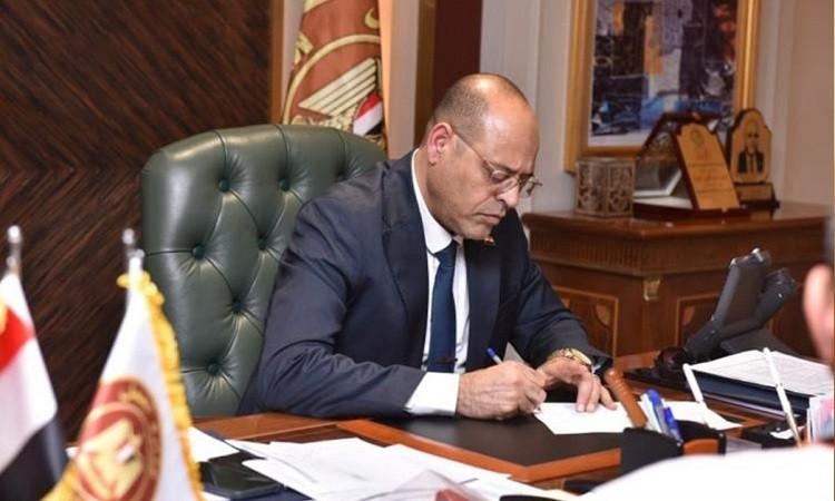 "العمل": صرف 200 ألف جنيه لأسرة كل متوفي و20 ألف لكل مصاب بحادث المنوفية