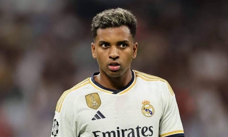 ريال مدريد يحدد 90 مليون يورو لبيع نجمه البرازيلى