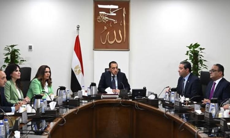 رئيس الوزراء يتابع موقف تنفيذ المشروعات والفرص الاستثمارية بمحافظة دمياط