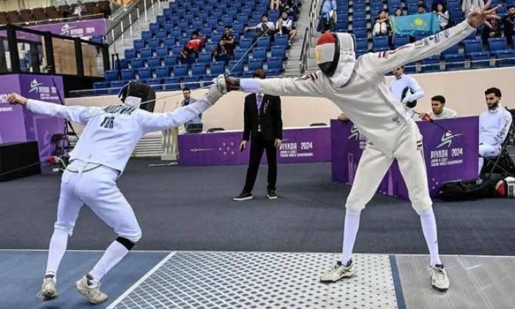وزير الشباب والرياضة يهنئ أبطال منتخب السلاح على إنجازاتهم في بطولة إفريقيا