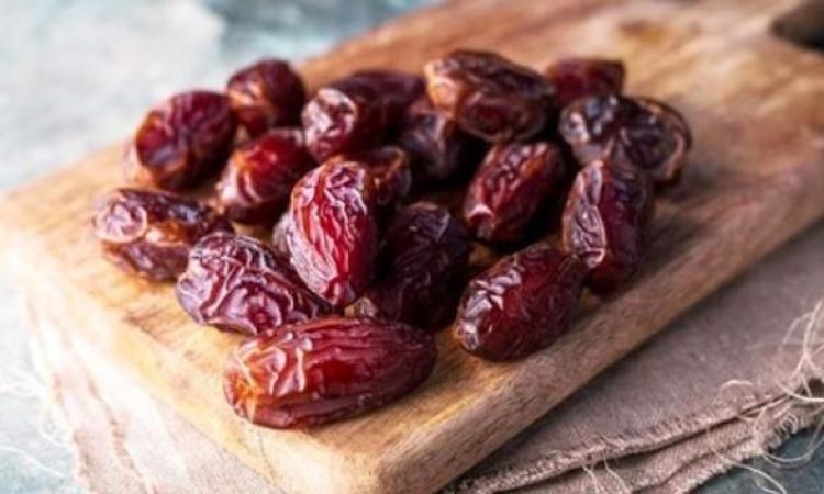 دراسة: ثلاث تمرات يوميا يحسن صحة القلب