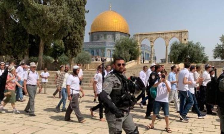 الاحتلال الإسرائيلي يحول المسجد الأقصى إلى قاعة احتفالات للمستوطنين