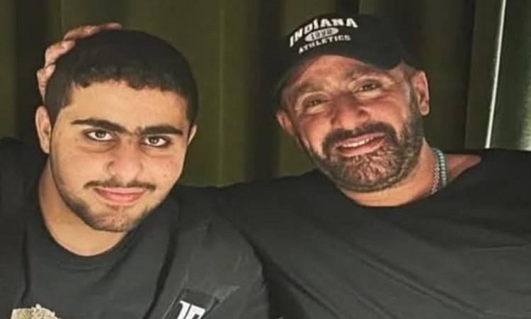 ضهري وسندي بالدّنيا نجل أحمد السّقّا يدعمه
