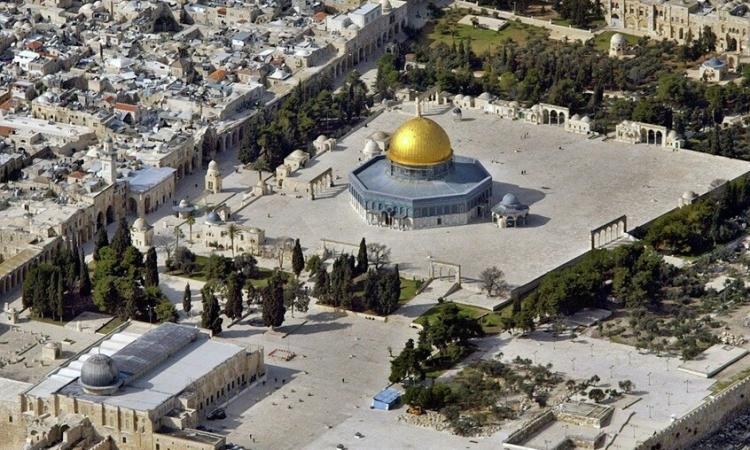 محافظة القدس تحذر من تصعيد خطير يستهدف المسجد الأقصى بدعم من حكومة الاحتلال