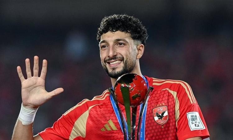 الأهلى يفتح المزاد على القناص وسام
