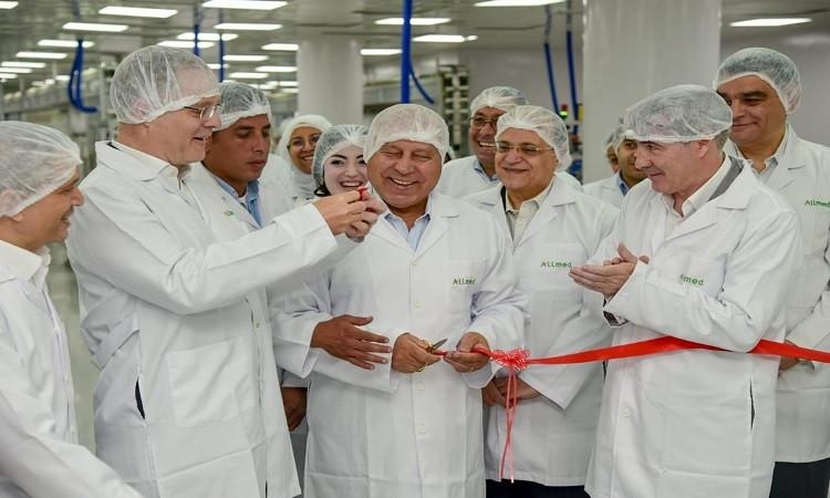الغمراوي: دعم إنتاج أدوية ومستلزمات الكلى أولوية لتأمين احتياجات المرضى