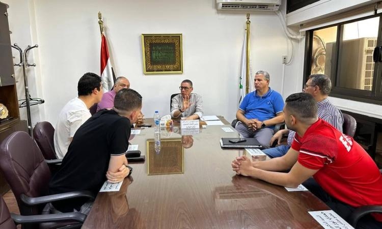 رئيس اتحاد الكرة الطائرة يبحث موقف اللاعبين المصابين قبل مونديال الفلبين