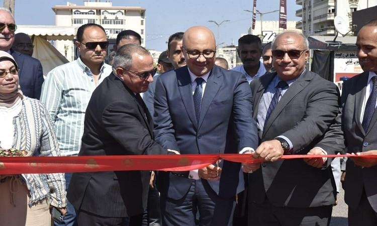 محافظ بورسعيد ورئيس هيئة الكتاب يفتتحان الدورة الثامنة لمعرض بورسعيد للكتاب