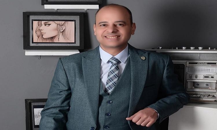 تعرف على أهم الأسرار فى حياة الشاعر محمود درويش بصوته فى ( هذا أنا)