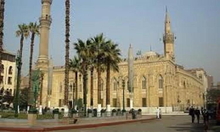 د.غنايم :لا مانع من زيارة مساجد آل البيت لكنها مجردة من مضاعفة ثواب الصلاة