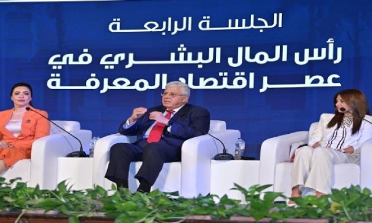 وزير التعليم العالي يشهد الجلسة الرابعة لملتقى شباب المعرفة بجامعة القاهرة