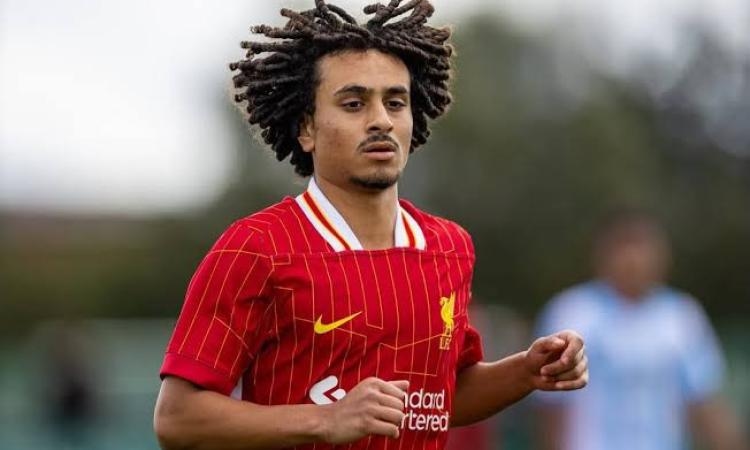 "كريم" و"كامرون" و"حمزاوي" ينضمون لمعسكر منتخب الشباب استعدادا لكأس العالم