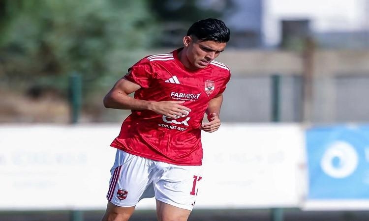 أشرف بن شرقي: أتمنى الفوز مع الأهلي بكل البطولات