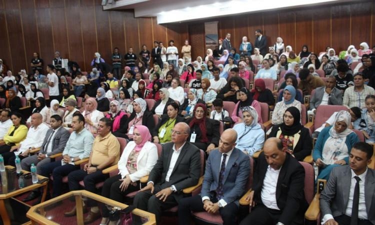 وزير الشباب والرياضة يشهد ملتقى الكيانات الشبابية بالبحر الأحمر
