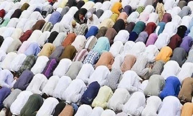ما الحكم في صلاة الجماعة بعد خروج الوقت؟