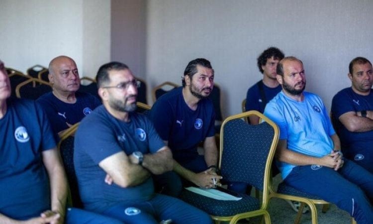 "فيفا" يعقد اجتماعا مع مسؤولي بيراميدز لبحث ترتيبات مباراة أوكلاند سيتي