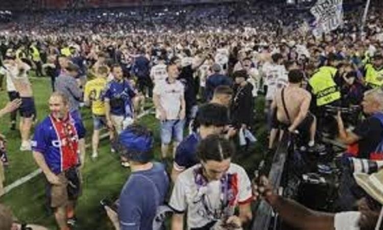 غرامة قاسية على باريس سان جيرمان بسبب شغب جماهيره بنهائي دوري أبطال أوروبا