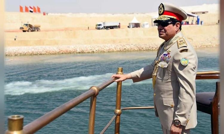 2015 الرئيس عبد الفتاح السيسي يفتتح قناة السويس الجديدة