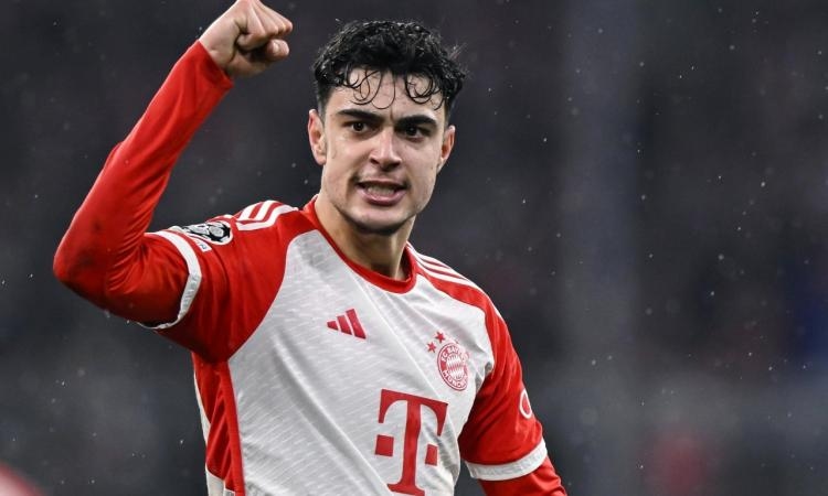 إصابة لاعب بايرن ميونيخ "ألكسندر بافلوفيتش" بكسر في تجويف العين