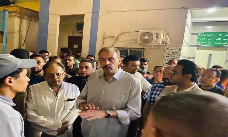 محافظ سوهاج يوجه بتوفير الرعاية الطبية لمصابي حريق مطعم "ميدان الشبان"