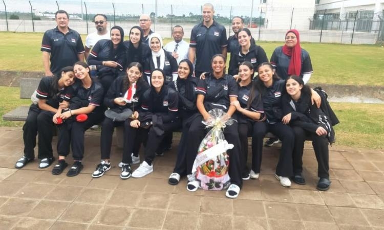 منتخب شابات الكرة الطائرة يصل الكاميرون استعدادا لبطولة الأمم الإفريقية