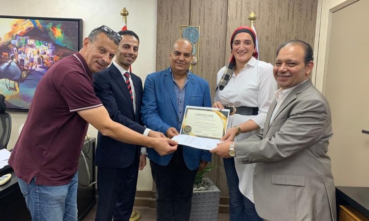 بحضور الاعلامي مجدي لاشين اعتماد أول مدرب دولي معتمد في أكاديمية ماسبيرو