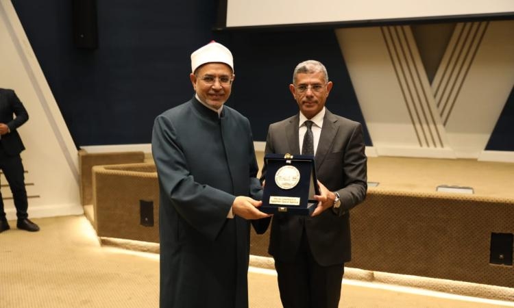 رئيس جامعة الأزهر: القرآن الكريم نبهنا منذ أكثر من 1400 عام إلى علوم الفضاء