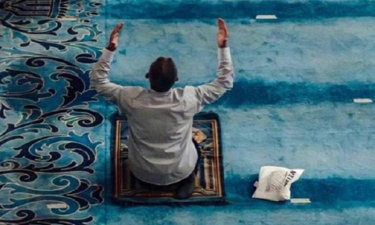 تعرف على المواطن والأحوال التي يُرجى فيها استجابة الدعاء