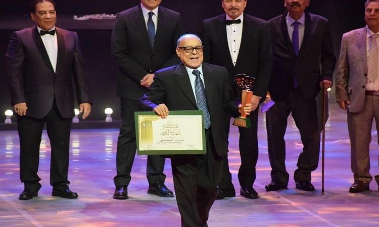 أحمد نبيل : تكريمي بالمهرجان القومى للمسرح المصرى أعاد شبابى وحماسى