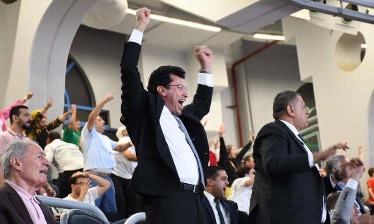 وزير الرياضة يؤازر منتخب شباب اليد ويهنئهم بالتأهل لربع نهائي بطولة العالم
