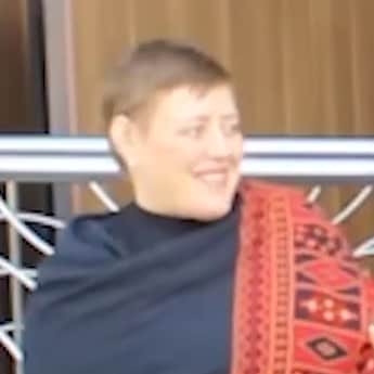 Canadian Activist Charlotte Kates of U.S. and Canadian-Designated terrorist group Samidoun Praises Nasrallah at His Beirut Gravesite in Hizbullah TV Interview: We Should All Strive to Live Up to His Example; Highlights U.S. Campus Activism