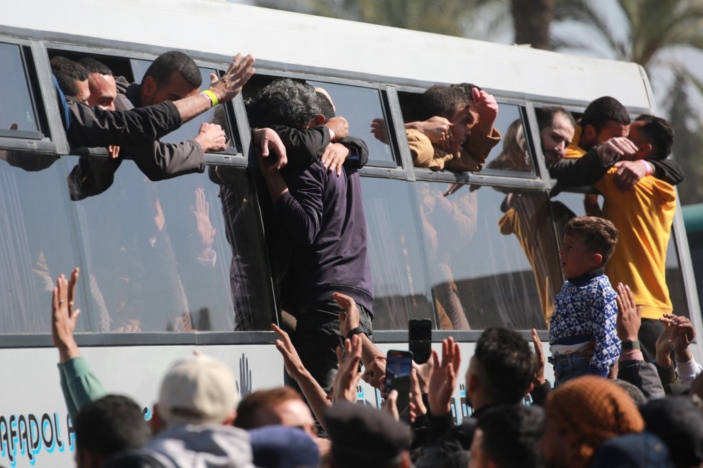 Palestinian prisoner from Gaza dies in Israeli jail