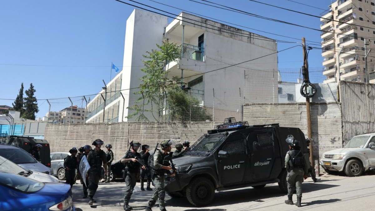 Israeli military conducts armed raids of Unrwa schools in Jerusalem