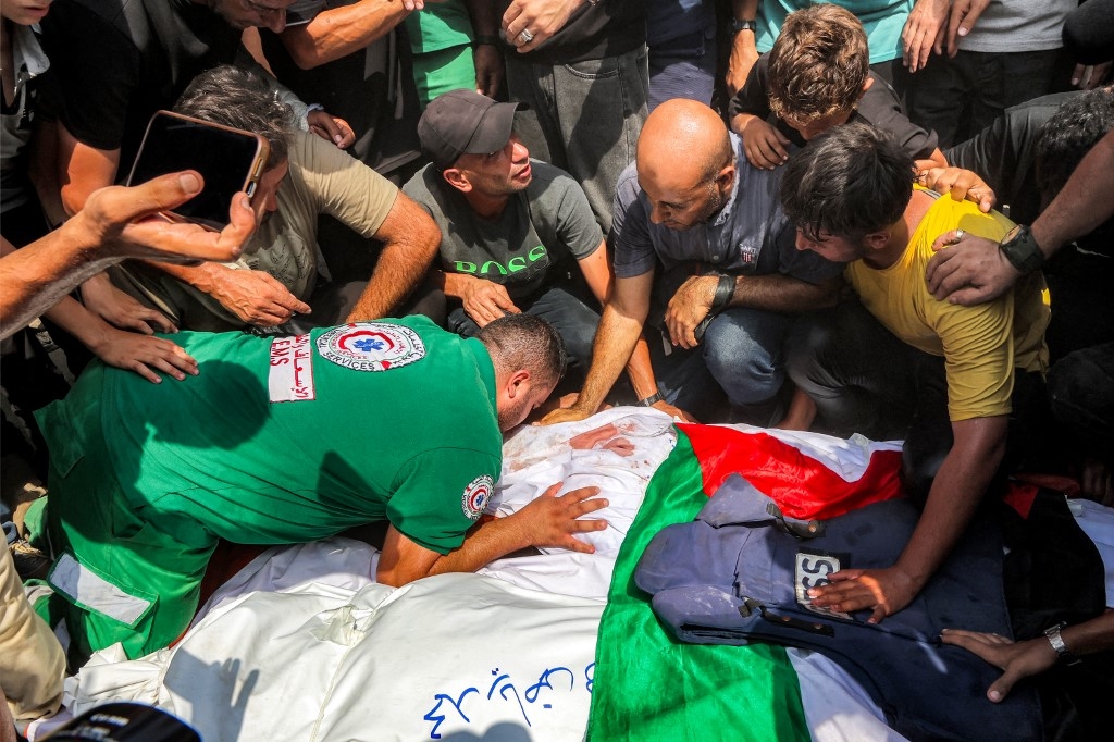 Keir Starmer 'gravely concerned' about Israeli targeting of journalists in Gaza