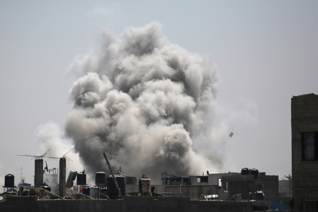 Israeli forces kill one, wound 15 near Rafah aid centre