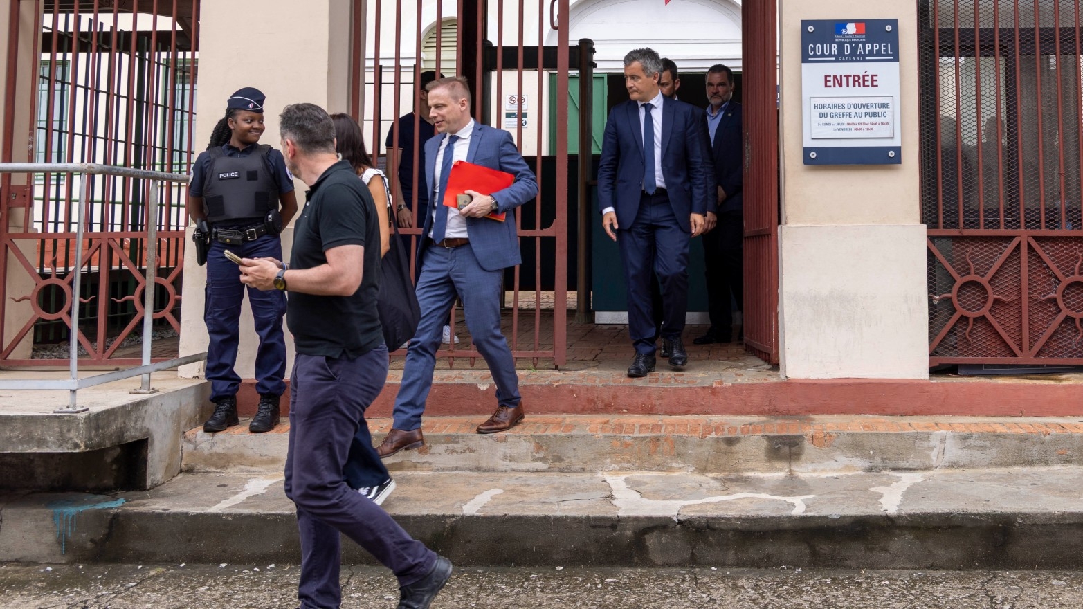 France plans to send criminals to prison in South America