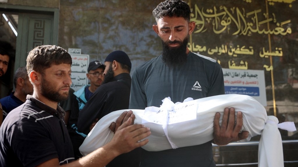 Exclusive: Hamas offers to release ten captives over sixty days in three stages