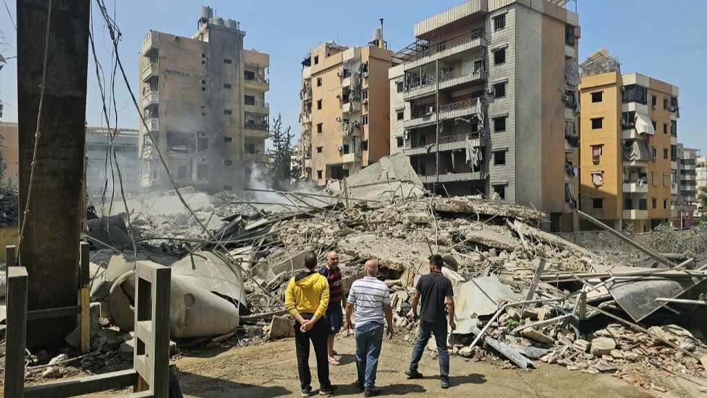 Lebanon: Israeli jets bombard Beirut suburb on eve of Eid al-Adha