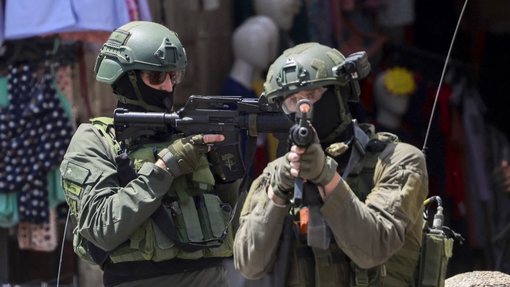 UK defence ministry 'currently' training Israeli army personnel