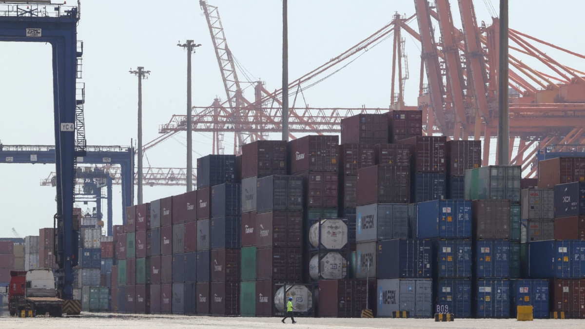 Houthi attacks scramble Saudi Arabia's Red Sea port ambitions