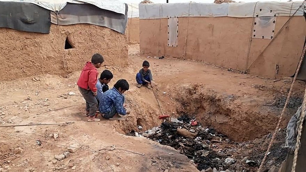 Syria closes controversial Rukban refugee camp near Jordanian border