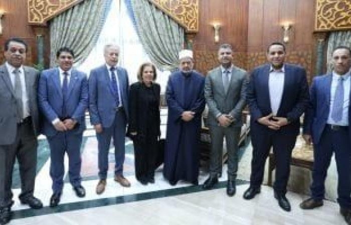 شيخ الأزهر يلتقي رئيسة القومى لحقوق الإنسان ويبحثان سبل تعزيز التعاون