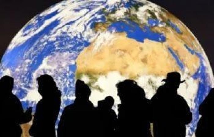 الجهـاز المركزى للتعبئة والإحصاء: عدد سكان العالم سيصل 8.9 مليار نسمة بحلول 2035